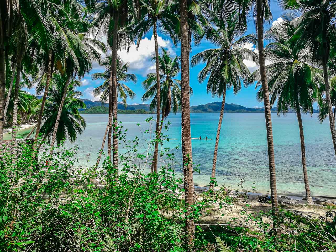 Março é o mês perfeito para curtir as melhores praias do país. Essa ai é a Coconut beach, em Port Barton (Palawan).